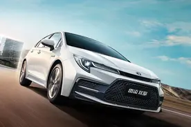 部分车型增加苹果CarPlay和华为HiCar！丰田2022款雷凌上市图片