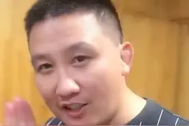 赵本山爱徒杨树林晒近况，样貌大变担心观众认不出！妻子仍未出狱图片