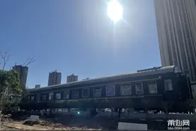 现场曝光！莆田这个地方惊现十几米长的绿皮火车！不少美女去打卡图片