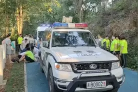 痛心！湖南一男孩为捡篮球溺水身亡图片