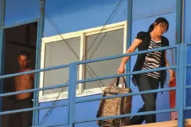 打工临时成家，年底各回各家，“临时夫妻”年底挥泪告别图片