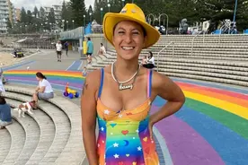 澳大利亚跨性别者要求进入女性泳场：不该以身体部位作为准入标准图片