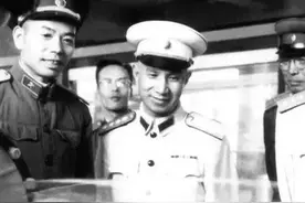 弯弓射日之兵强马壮图片
