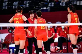 张常宁成中国女排新大腿，郎平谈朱婷低迷原因，摆正心态才能卫冕图片