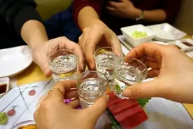酒知识︱牢记喝酒前、中、后，走遍天下都不怕图片