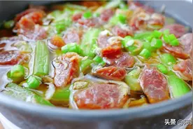 丝瓜学会蒸着吃，再也不想炒着吃，上桌连菜带汁也不剩，简单好吃图片