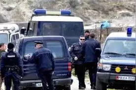 阿尔巴尼亚议会选举投票在即 将投入大批军警维护治安图片