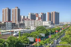 他曾想拿下五洲广场，结果建了茂名东汇城，现在他在建百万大城！图片