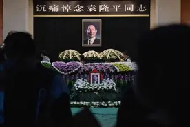 一夜花满城，送别袁隆平：“袁爷爷，我今天把饭吃光了”！这些老照片，看着看着就哭了…图片