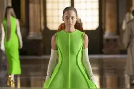 华伦天奴Valentino2021春夏系高定时装图片
