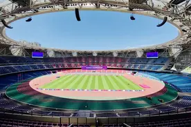 “大莲花”迎来首场大型赛事 在这里看比赛是一种怎样的体验？图片