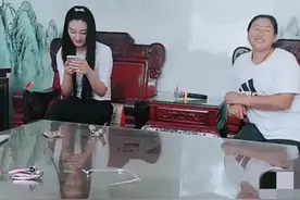 两位贤妻良母，看看大衣嫂、亚男有多旺夫图片