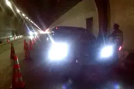成都男子来珠海刚下飞机就被警察抓走！因他身上带着这种味道……图片