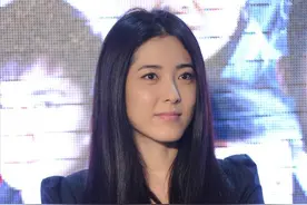曾黎的佛性情史，靠美色征服了5个男人，仍徘徊在爱情与婚姻之间图片