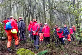 云南4名年轻地质队员哀牢山遇难，雨衣质量之低劣让人唏嘘图片