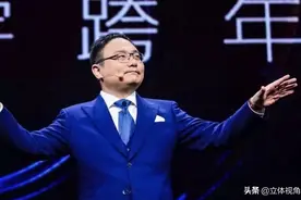 都是靠“吹牛”起家，为何罗振宇直播翻车，罗永浩却可以带货过亿图片