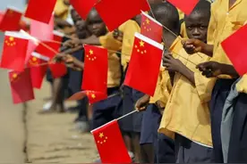 中国向77国暂停债务偿还，非洲迎来重大利好，1460亿贷款迎来喘息图片