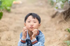 孩子说话晚，还有大舌头，当心是听力障碍惹的祸图片