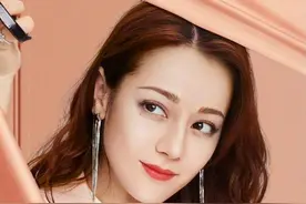 迪丽热巴新剧《爱情高级定制》来袭，玩转御姐风，真的太撩人了图片