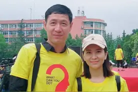 2004年3月28日，黎兵承认与甘萍领证结婚，甘萍“被”当插足者图片