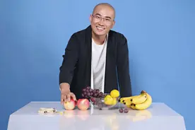 他是胎里素宝宝，上过央视，战胜了抑郁症，如今是著名素食推广者图片