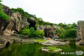 曾是宋元明清四朝开采的采石场，今成浙江省规模最大的石窟景区图片