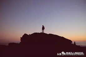 「心理学」我独来独往，但并不孤单，因为我知道自己想要什么图片