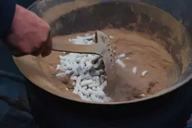 常年脾胃不好，医生竟让我多“吃土”图片