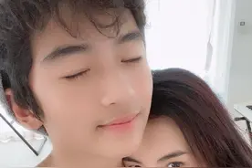 张柏芝为大儿子庆生，依偎在爱子怀里，13岁谢振轩像极谢霆锋图片