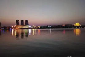 阳春三月，莫愁湖畔图片