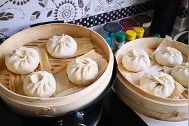 秋天吃包子，这馅料才是真鲜！比白菜和萝卜馅都好吃，太香了图片