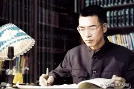 小学课本里的“数学怪才”陈景润：被累死的他，竟已经去世25年图片