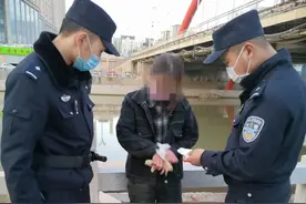 西宁海湖桥下一13岁女孩跳河！图片