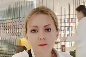 外卖员也有春天！我送外卖认识的26岁俄罗斯女孩，最后成了我女友图片