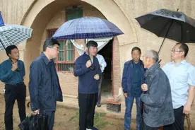 李旸在常乐镇督导检查脱贫攻坚工作图片