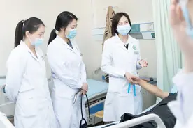 动脉里拔管子，辗转多家医院没人敢做……图片