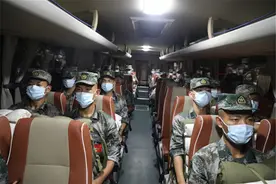 2021年度数千名春季新兵乘飞机抵西藏奔赴高原战位图片