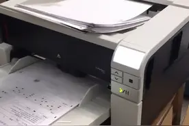 安徽一老师阅卷看到答题卡上的图案懵了，随后看到更吃惊的一幕图片