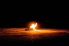世界上最小的火山，仅有1米高，浇灭它只需要一盆水图片
