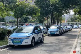 疫情下的出租车司机：“总有人有出行需求，不能全部司机都不跑了”图片
