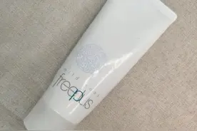 清华学霸专为油痘肌研发的洁面乳，洗出黑头脏东西，跟油腻说拜拜图片