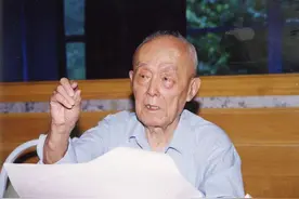 季羡林：精通十几门外语，与儿子交恶13年，自创养生术活98岁图片