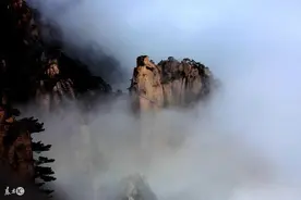 小说：新世界的力量强弱是凭颜色区分的，而最弱的颜色是白色图片