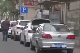长春285路公交改线多年，弃用站务设施却“坚挺”？行管部门回应图片