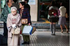 日本“孤独死”——独居老人的孤立与绝望图片
