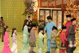 600年前一中国人建立一小国，如今富得流油，祖先就认中国图片