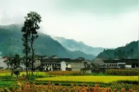 陕甘川交汇处有个世外桃源，那是有故事的青木川图片