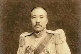 他是军阀界的一股泥石流，写了一堆让人沉默的诗，你觉得哪首最好图片