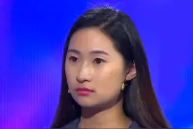 双胞胎爱上帅小伙，并表示愿意轮流给他生孩子图片