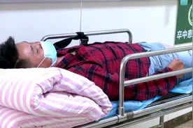 四肢无法动弹！壮年男子感冒输液后“瘫了”？图片
